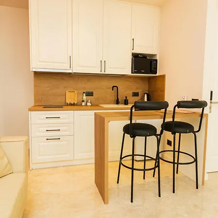 Coral Cane Apartment *