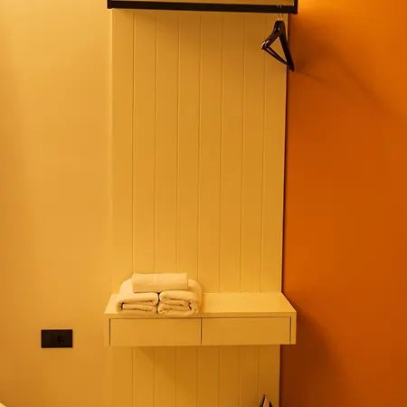 Coral Cane Apartment *